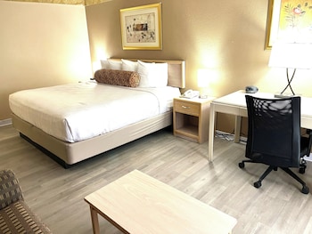 Standard Room, 1 King Bed, Non Smoking
