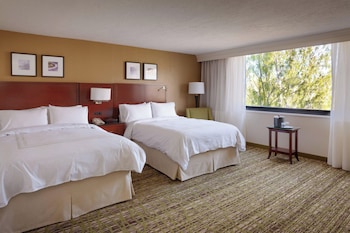 Room, 2 Queen Beds (Mobility Accessible, Tub)