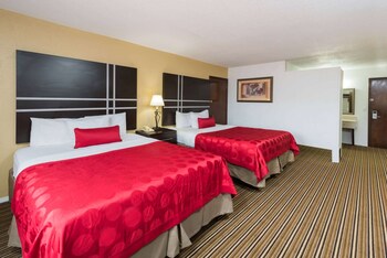 Room, 2 Queen Beds, Non Smoking (Pet Friendly)