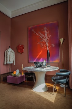 Suite (Amsterdam Fashion Week Suite)