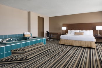 Superior Room, 1 King Bed, Non Smoking