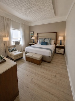 Premium Room, 1 King Bed