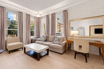 Junior Suite, 1 King Bed with Sofa bed