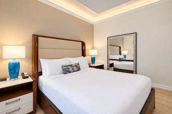 Deluxe Room, 1 King Bed