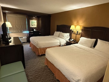 Two Queen Beds, Standard, Non-Smoking