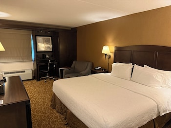One King Bed, Standard, Non-Smoking
