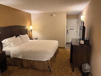 One King Bed, Standard, Non-Smoking