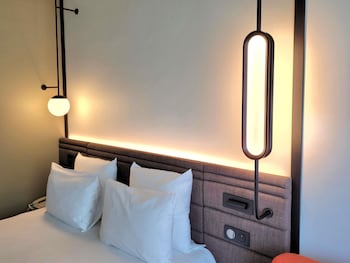 Superior Room, 1 Queen Bed with Sofa bed