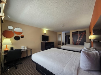 Room, 2 Queen Beds, Non Smoking