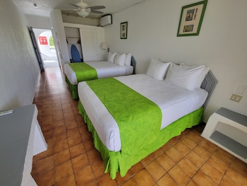 Standard Room, 2 Queen Beds