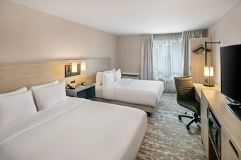 Room, 2 Queen Beds, Non Smoking (2nd Floor, Stair Access Only)