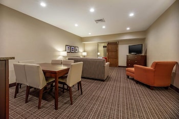Suite, Multiple Beds, Non Smoking (Upgrade)