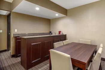 Suite, Multiple Beds, Non Smoking (Upgrade)