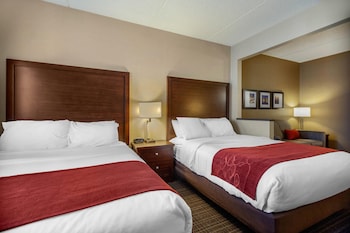 Suite, Multiple Beds, Non Smoking (Bathtub)