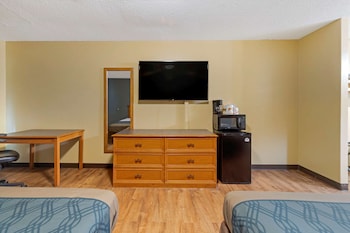 Room, 2 Queen Beds, Accessible, Non Smoking