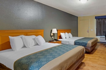 Room, 2 Queen Beds, Accessible, Non Smoking