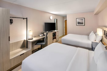 Room, 2 Queen Beds, Non Smoking