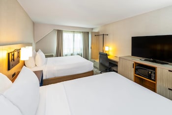 Room, 2 Queen Beds, Non Smoking (Upper Floor, Stair Access Only)