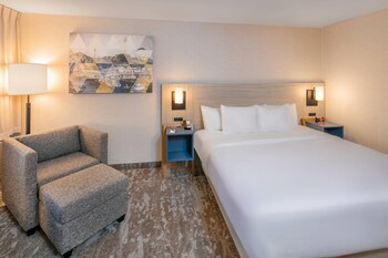 Room, 2 Queen Beds, Non Smoking (Upper Floor, Stair Access Only)