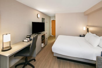 Room, 1 King Bed with Sofa bed, Non Smoking