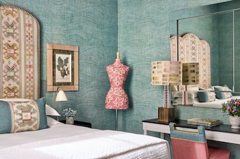 Accessible Deluxe King Room