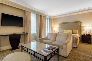 Premier Room, 1 King Bed, Terrace (Executive)