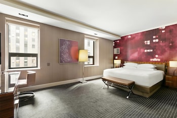 Room, 1 King Bed, Accessible (Shower)