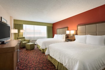 Room, 2 Queen Beds, Microwave