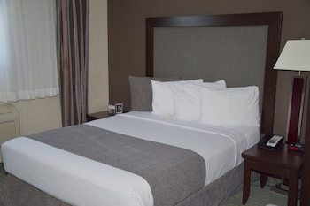 Comfort Room, 1 Queen Bed (Coast Queen)