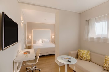 Suite (Extra Bed 3 adults)