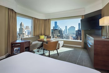 Deluxe Room, 1 King Bed, Corner