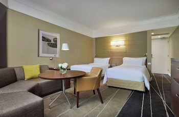 Club Room, 2 Twin Beds, River View (Grand Club Lounge Access)