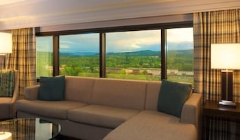 Presidential Suite, Multiple Beds, Microwave