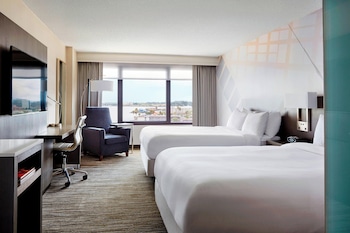 Room, 2 Double Beds (Hearing Accessible)