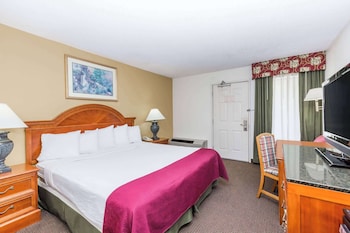 Standard Room, 1 King Bed