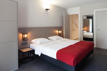 Apartment, 2 Twin Beds, Kitchen