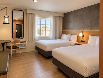Deluxe Room, 2 Double Beds