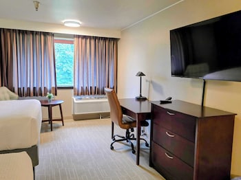 Room, 2 Queen Beds, Accessible, Non Smoking (Mobility Accessible)
