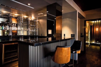 Suite (Cabana Building)