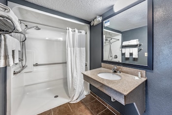 Room, 2 Queen Beds, Accessible, Non Smoking