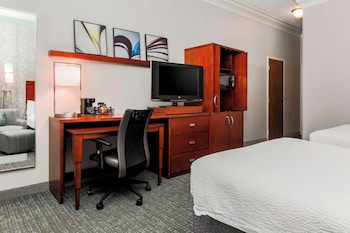 Room, 2 Double Beds (Mobility/Hearing Access, Roll-in Shwr)