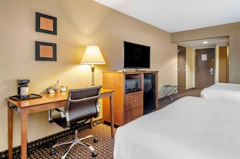 Standard Room, 2 Queen Beds, Non Smoking