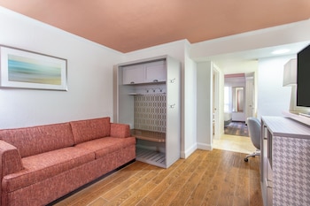Standard Room, 1 Queen Bed, Accessible (Communications)