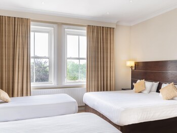 Family Room, Multiple Beds (Classic)