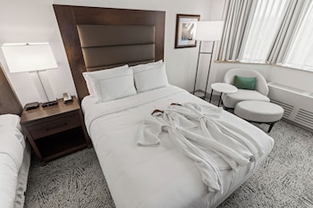 Deluxe Room, 2 Queen Beds