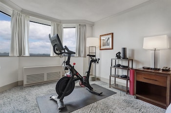 Room, 1 King Bed (Peloton Wellness Room)