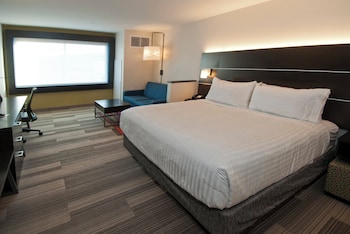 Suite, 2 Queen Beds, Accessible (Access Tub)