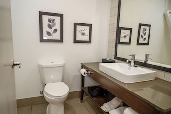 Room, 2 Queen Beds, Upper Floor (No Elevator)