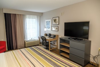 Room, 1 King Bed, Accessible, 1st Floor