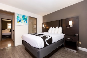 Suite, Multiple Beds, Non Smoking, Refrigerator & Microwave